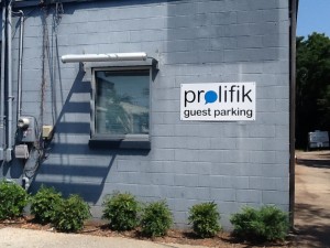 prolifik guest parking sign